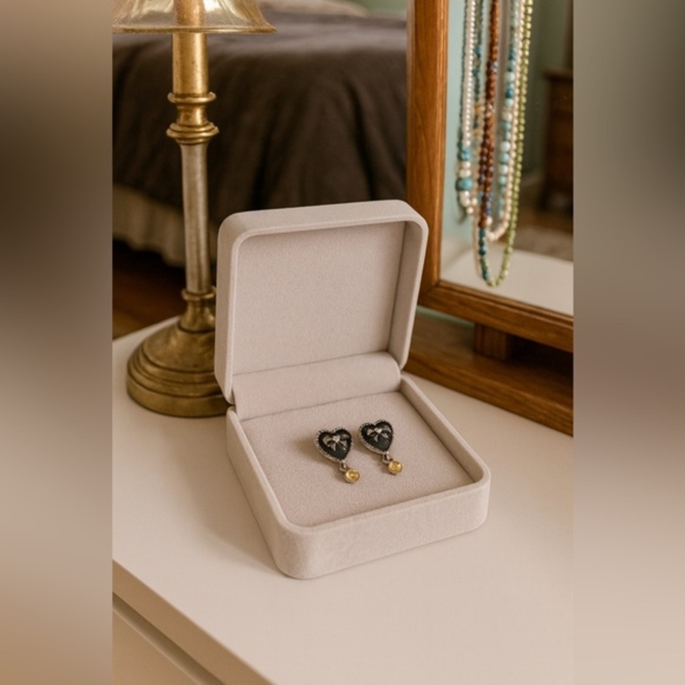 Rebecca🖤black heart, enamel/silver tone bow w/ clear & yellow rhinestones 🤍💛🩶